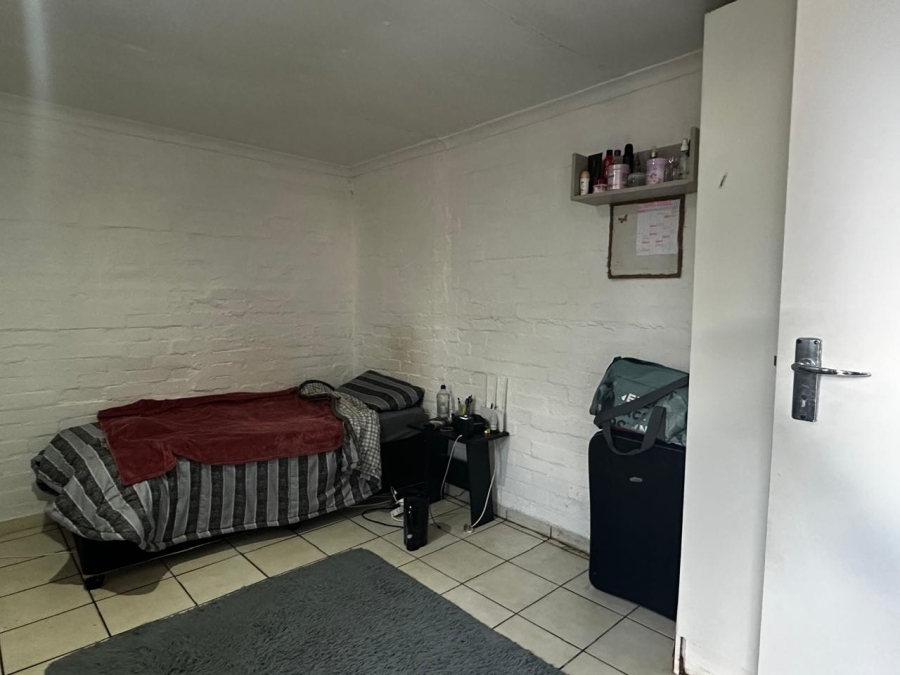 9 Bedroom Property for Sale in Brandwag Free State